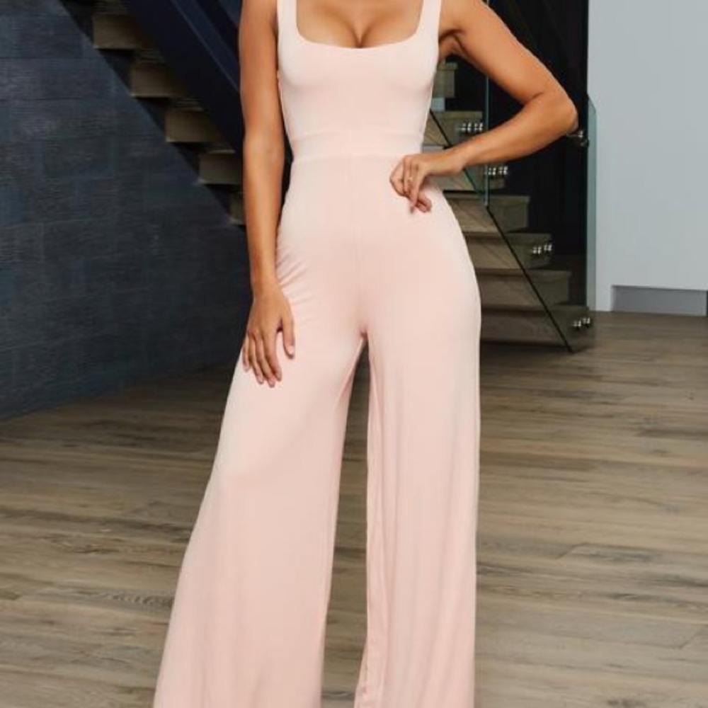 Oh polly scoop neck jumpsuit pink size US 2